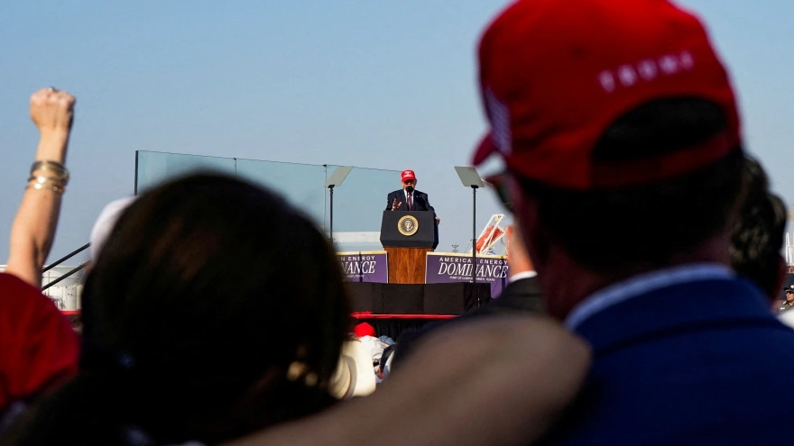 Đảng Cộng hòa "ngấm dần" cái giá của cuộc chiến tại Iran